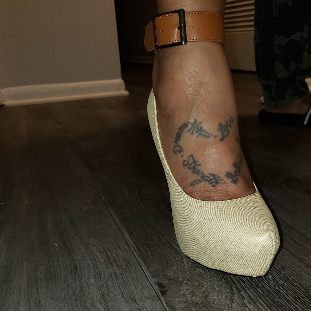 Shoes - Picture 2 of 2